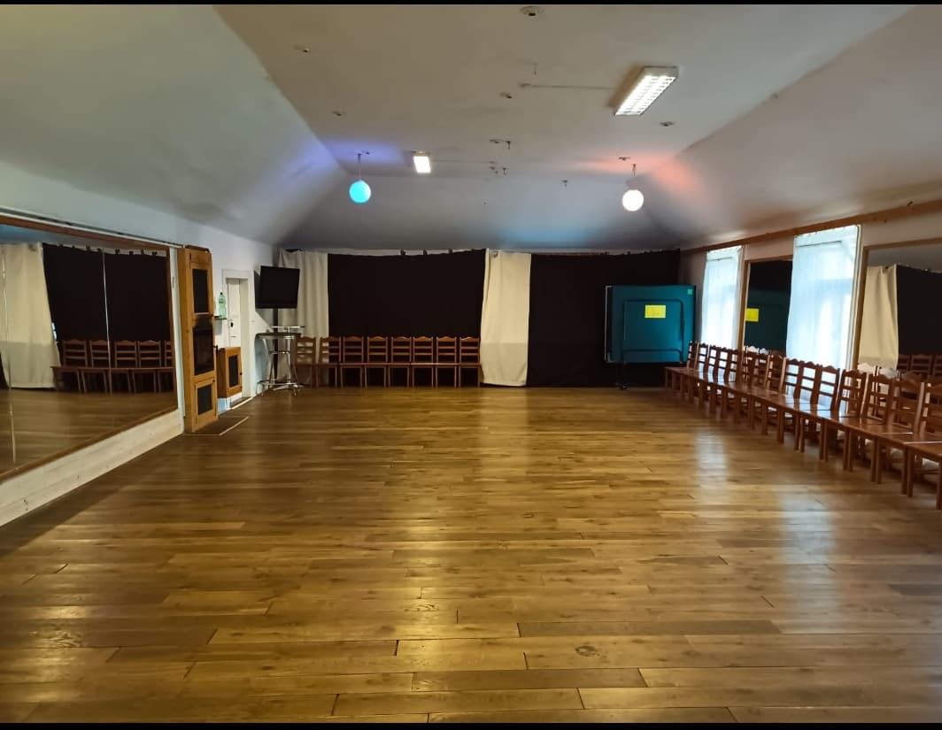 Taneční sál - hlavní pohled